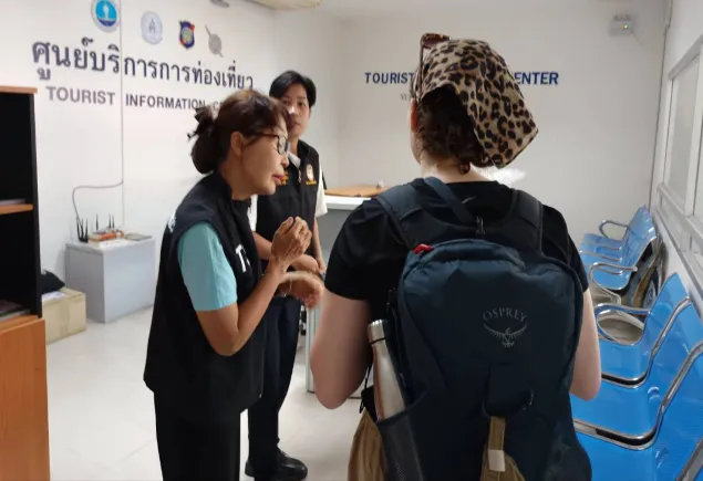 ร่วมปฎิบัติงานช่วยเหลือและอำนวยความสะดวกให้แก่นักท่องเที่ยว ณ จุดบริการสถานีขนส่งแห่งที่1 เชียงราย