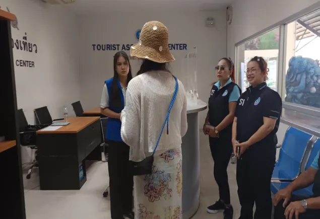 ร่วมปฎิบัติงานช่วยเหลือและอำนวยความสะดวกให้แก่นักท่องเที่ยว ณ จุดบริการสถานีขนส่งแห่งที่1 เชียงราย