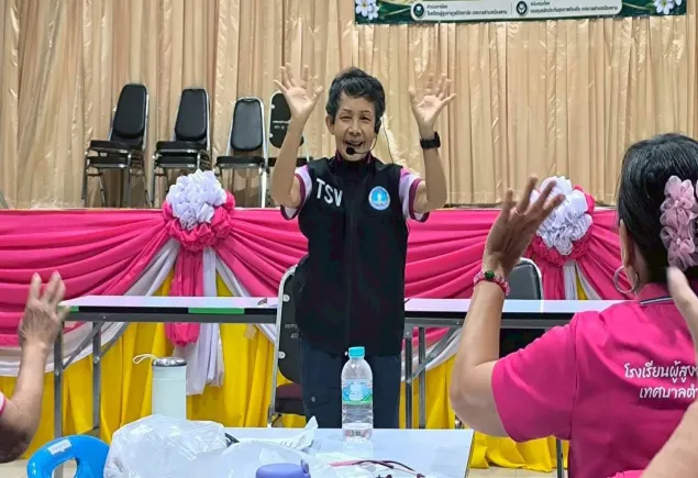 เป็นแกนนำสอนออกกำลังกาย และนันทนาการ ณ  เทศบาลตำบลเมืองพาน อำเภอพาน จังหวัดเชียงราย