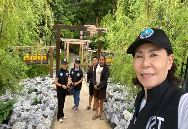 ลงพื้นที่แหล่งท่องเที่ยวบ่อน้ำร้อนห้วยทรายขาว อำเภอพาน จังหวัดเชียงราย โดย อสทก.เชียงราย ได้อำนวยความสะดวกและให้ข้อมูลการท่องเที่ยวปลอดภัย ในพื้นที่ให้แก่นักท่องเที่ยว